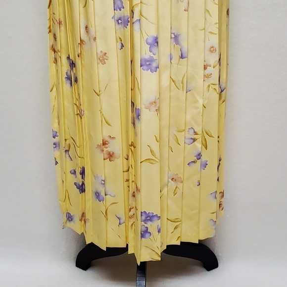 VINTAGE Leslie Fay Yellow Floral Plisse Accordion Pleat Full Length Midi Skirt - Picture 4 of 9